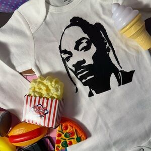 ⚡️SNOOP DOGG urban hip-hop Snoop Dogg smokin’ baby onesie 12M Long Sleeve